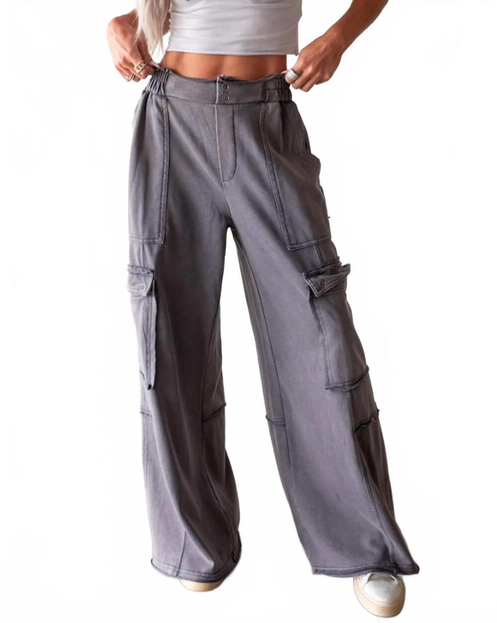 NEW DAVI & DANI mineral washed cargo knit pants in charcoal